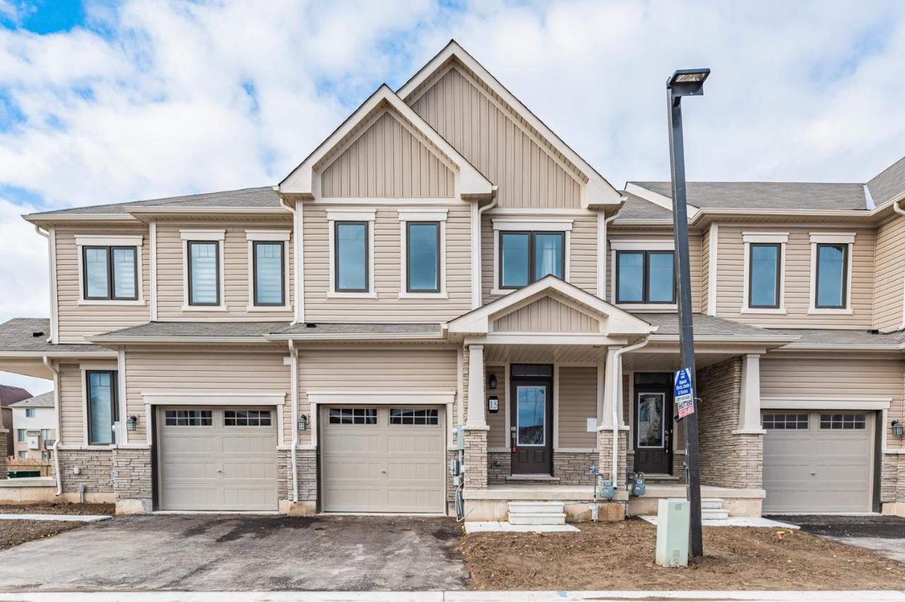 Holiday home Luxury Townhouse Close To Fairview Casino In Niagara Falls